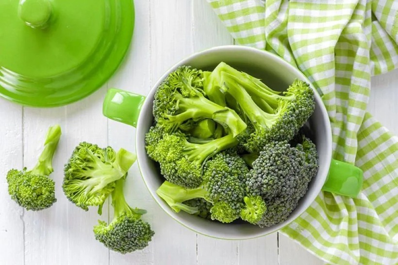 Súp lơ còn giàu chất chống oxy hóa và kháng viêm, quan trọng nhất, chúng chứa ít kali và protein.