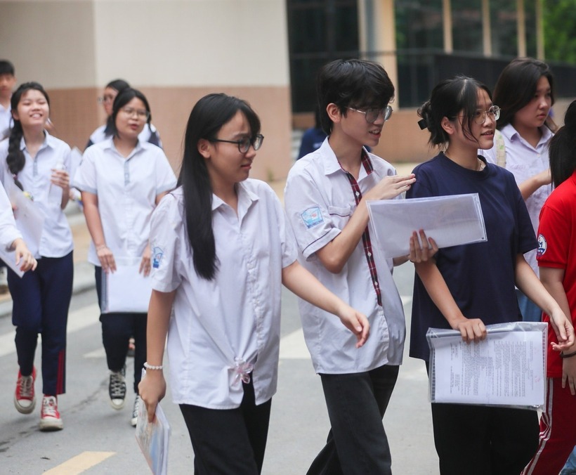 Hà Nội vừa công bố số lượng học sinh đăng ký dự vào lớp 10 các trường THPT công lập không chuyên năm học 2025 – 2026. Ảnh minh họa