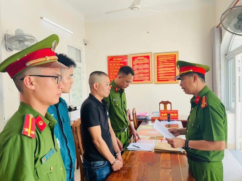 Đối tượng nhẫn tâm lừa người khuyết tật bán vé số để lấy tiền bị bắt giam. Ảnh: VietNamNet