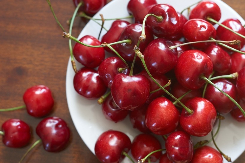 Hàm lượng melatonin trong quả cherry cải thiện chất lượng và thời gian ngủ.