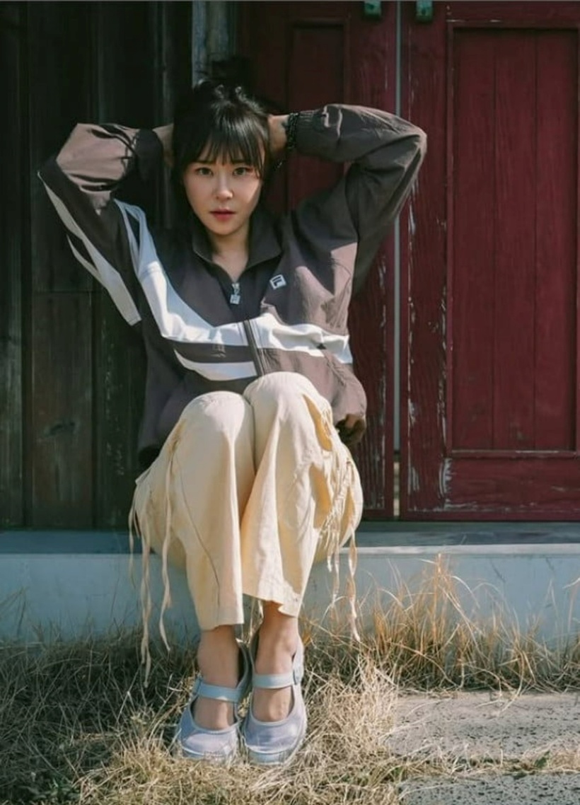 Choi Kang Hee đang đọc kịch bản nhưng vẫn chưa quyết định vai diễn mới.