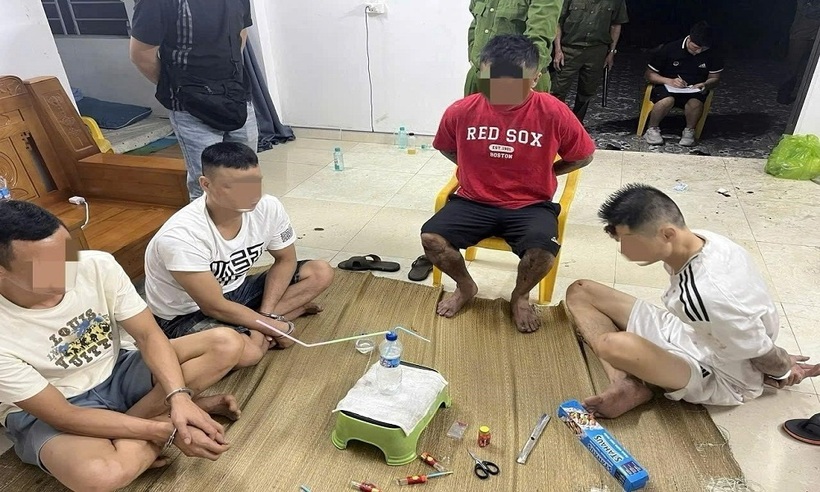 Nhóm đối tượng tổ chức sử dụng trái phép chất ma túy.