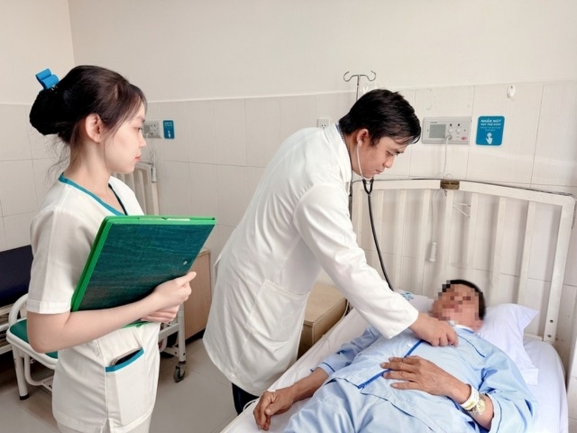 Dị vật được lấy ra thành công, bệnh nhân được theo dõi tại bệnh viện trong 24 giờ và xuất viện trong tình trạng sức khỏe ổn định. Ảnh: Người Lao Động