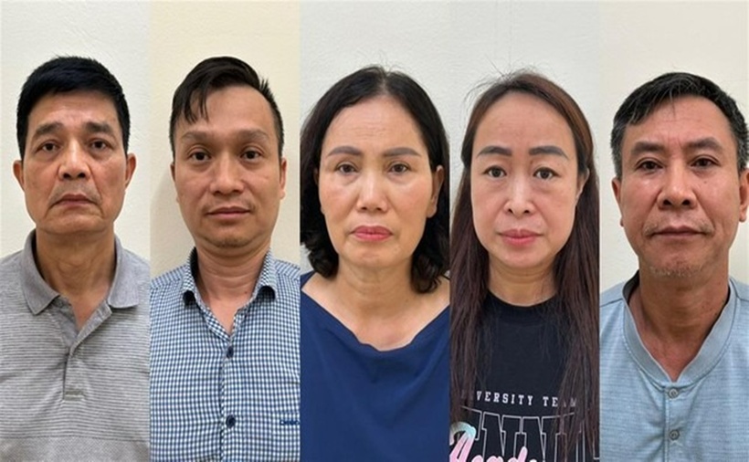 Từ trái qua: Các bị can Nguyễn Thanh Phong; Đinh Quang Minh; Nguyễn Thị Minh Hải; Lê Thị Hiên; Cao Văn Trung. (Ảnh: Bộ Công an)