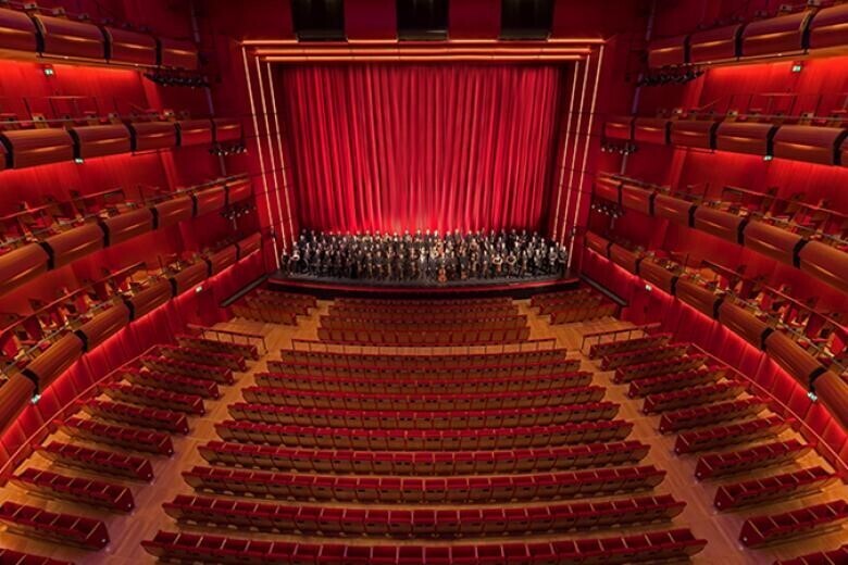Nội thất nhà hát được thiết kế dành cho những màn trình diễn nghệ thuật tầm cỡ thế giới