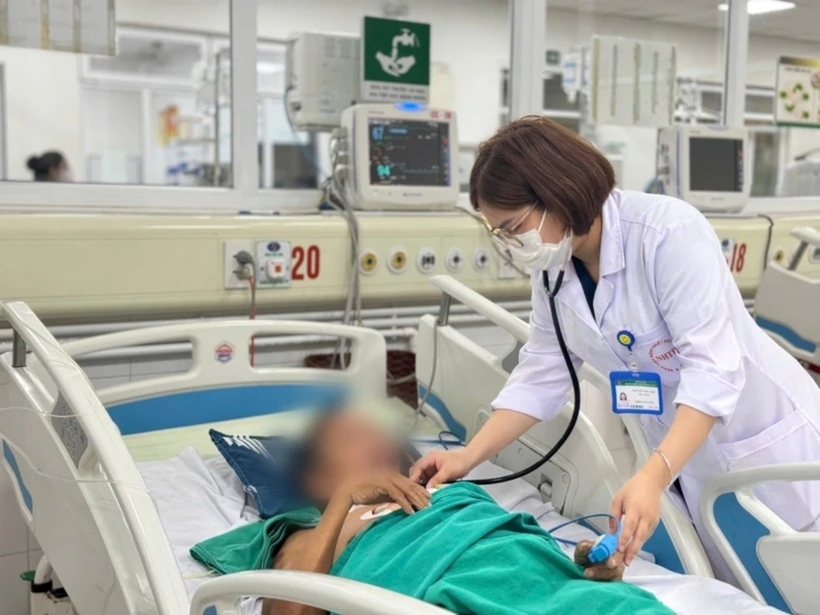 Bệnh nhân bị viêm màng não nguy kịch do nấm ở người xơ gan do rượu. Ảnh: VietnamPlus