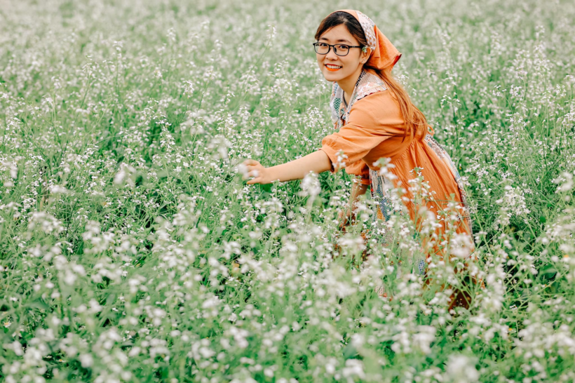 Chụp ảnh cùng các vườn hoa tại Đà Lạt.