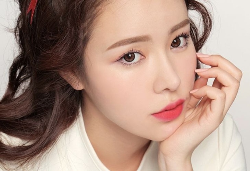 Trước khi khám phá thế giới màu son, điều tiên quyết là bạn cần xác định chính xác tông da của mình.