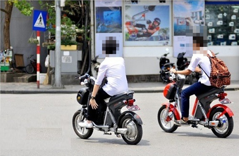 Xe đạp điện ngày càng trở nên phổ biến tại Việt Nam, đặc biệt là đối với học sinh, sinh viên và người lớn tuổi nhờ tính tiện lợi và thân thiện với môi trường. Ảnh minh họa