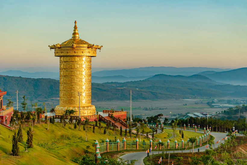 Drigung Kagyu Rinchen Khorchen Khorwe Go Gek, Đại bảo tháp Kinh luân lớn nhất thế giới, thuộc Samten Hills Đà Lạt