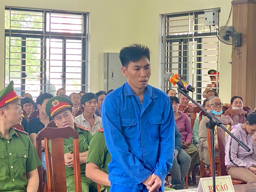 Hồ Ngọc Lâm trước tòa. (Ảnh: Thanh niên)