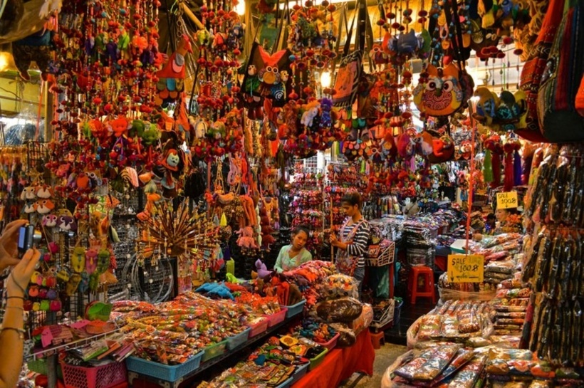 Chợ Chatuchak Weekend Market với hàng ngàn gian hàng bày bán đủ loại sản phẩm hấp dẫn. Ảnh minh họa.