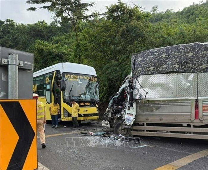 Hiện trường xảy ra vụ tai nạn. Ảnh: TTXVN.