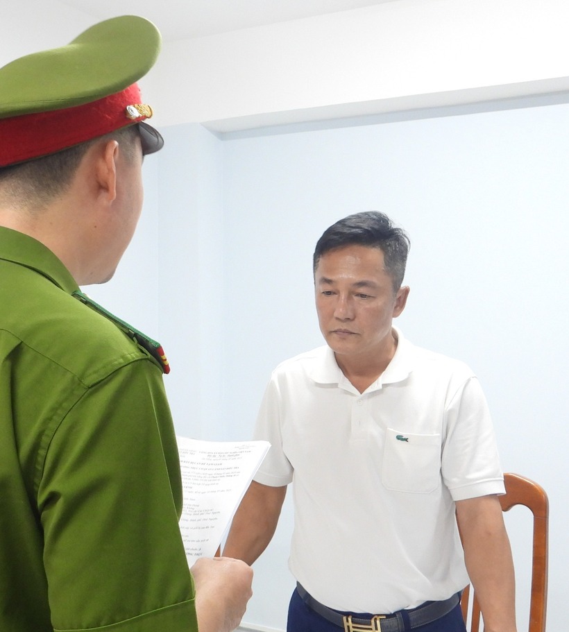 Cơ quan điều tra đã tống đạt quyết định khởi tố bị can và bắt tạm giam đối với Phạm Chiến Thắng. Ảnh: Tuổi Trẻ.