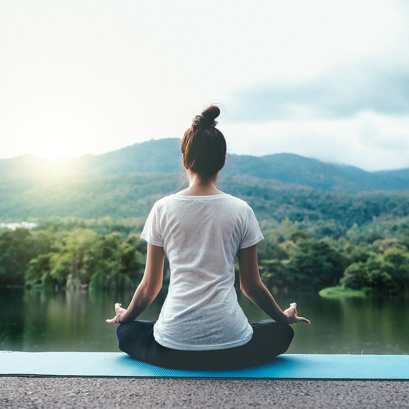 Việc chủ động xây dựng những thói quen tích cực bắt đầu từ tuổi 20 chính là đầu tư thông minh nhất cho một tương lai tươi sáng và viên mãn. Ảnh minh họa