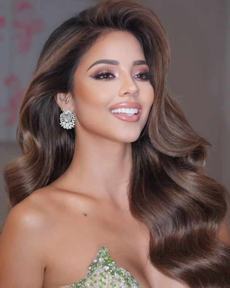 Luciana Fuster từng trong danh sách những phụ nữ có sức ảnh hưởng nhất trên mạng xã hội.