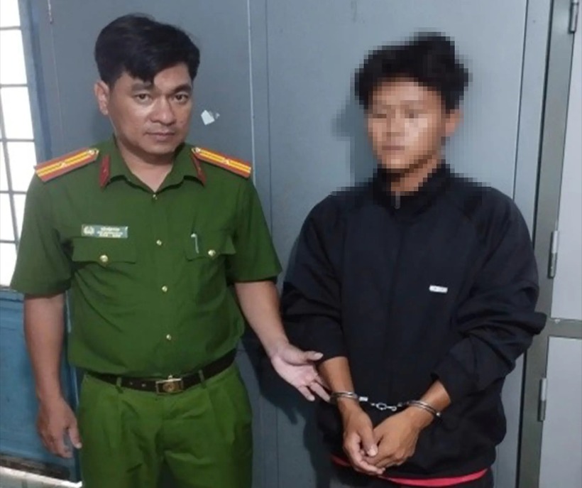 Lê Hoàng Linh tại cơ quan điều tra. Ảnh: Báo Kiên Giang