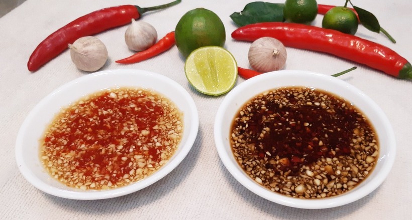 Nước tương cũng như nước mắm, nước xốt thường có lượng natri cao.
