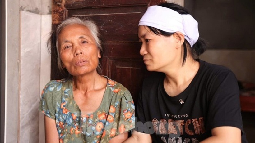 Nỗi đau của người mẹ khi mất đi người con trai. Ảnh: Tiền Phong