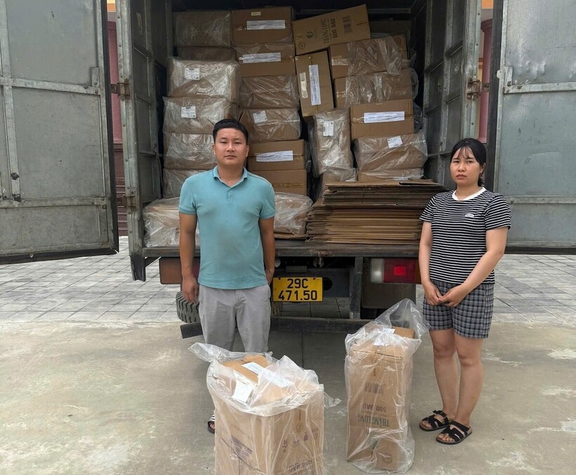 Các đối tượng và tang vật. Ảnh Công an tỉnh Nam Định
