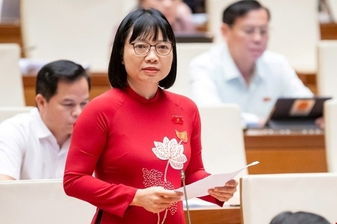 Đại biểu Nguyễn Thị Việt Nga (đoàn Hải Dương) phát biểu thảo luận. Ảnh: An ninh thủ đô
