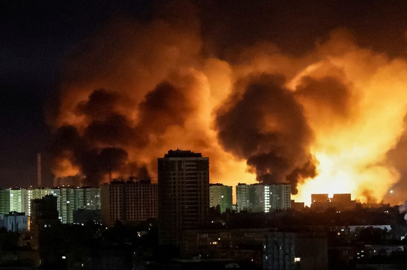 Một cuộc tập kích của Nga vào Kiev. Ảnh: Reuters