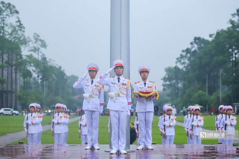 Lễ Thượng cờ rủ bắt đầu Quốc tang Nguyên Chủ tịch nước Trần Đức Lương - 10