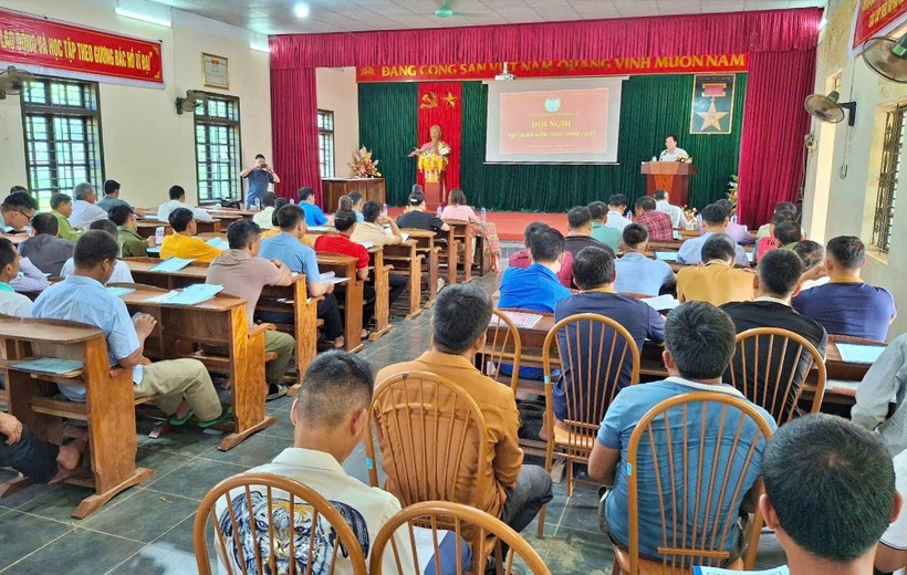 Các đại biểu tham dự hội nghị.