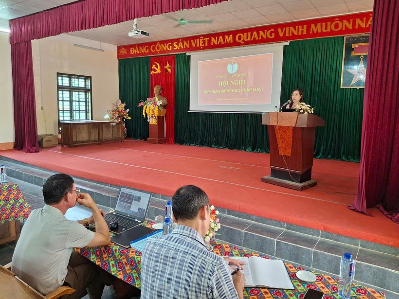 Bà Trần Thị Thu Thủy - Phó trưởng phòng Phổ biến giáo dục pháp luật (Sở Tư pháp tỉnh Sơn La).