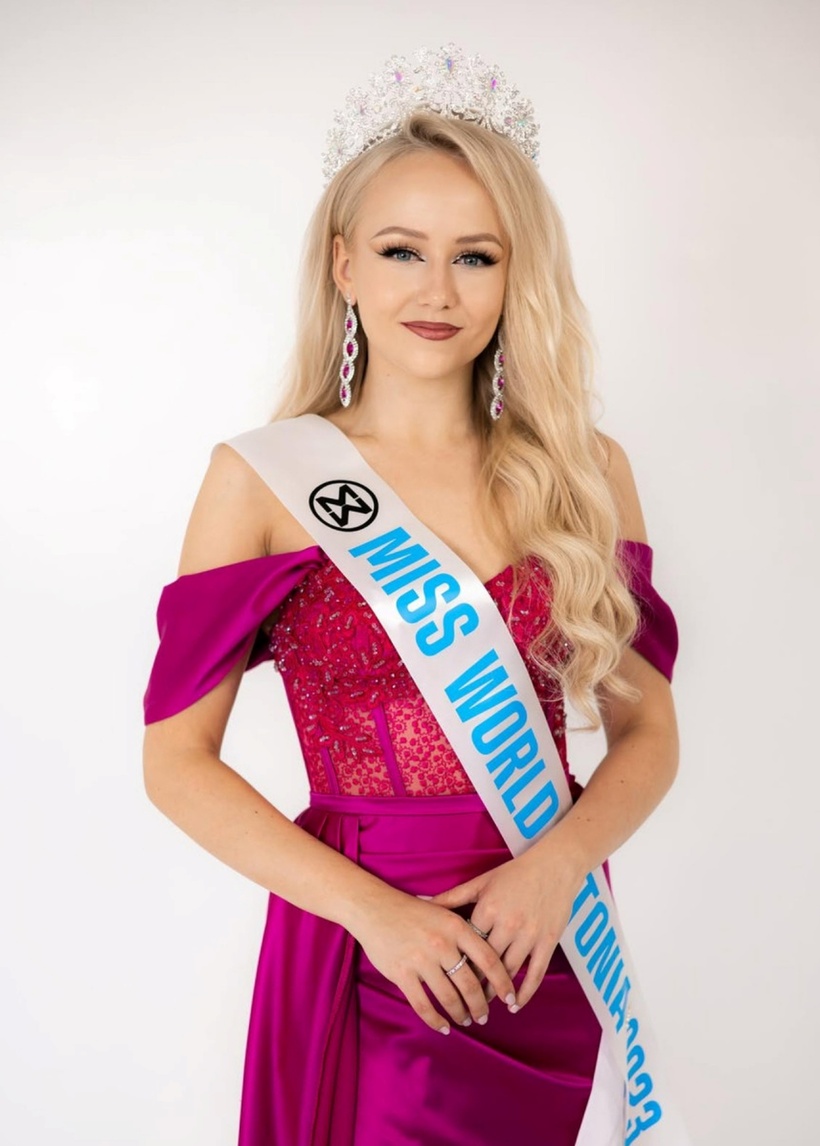 Cụ thể, Eliise Randmaa – đại diện Estonia, là thí sinh đầu tiên giành vé vào top 40 Miss World 2025 sau khi chiến thắng phần thi Hoa hậu Thể thao. Cô sở hữu chiều cao 1,74m và đang theo đuổi công việc kỹ sư và lập trình viên phần mềm.