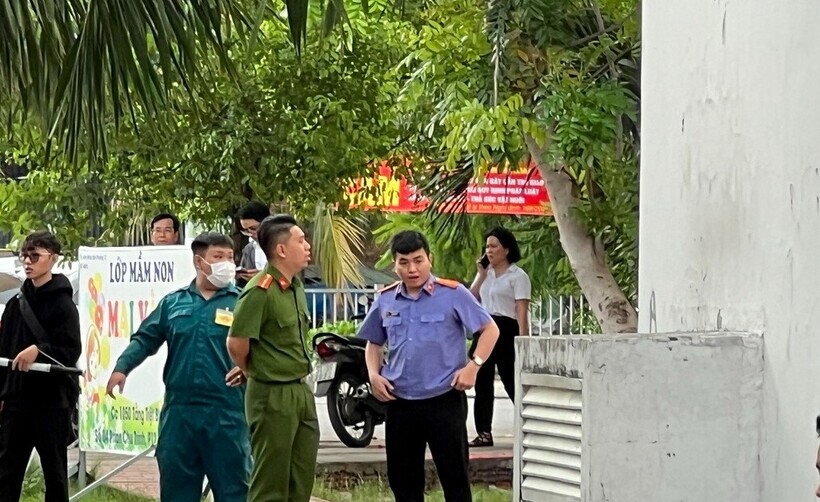 Công an, viện kiểm sát có mặt tại hiện trường. Ảnh: Dân trí