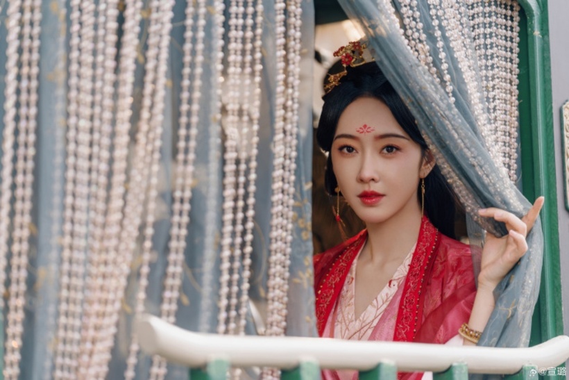 Tô Nga Hoàng (Tuyên Lộ) sẽ gây ra sóng gió gì trong những tập cuối phim Khom Lưng (Chiết Yêu)? Ảnh: Weibo