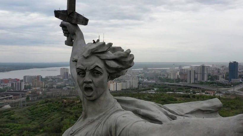Bức tượng The Motherland Calls. Ảnh: Getty Images