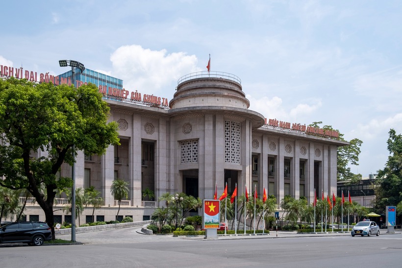 Việc mở tài khoản tại NHNN thường áp dụng cho các tổ chức tín dụng, tổ chức tài chính, và một số tổ chức đặc biệt khác được pháp luật quy định.
