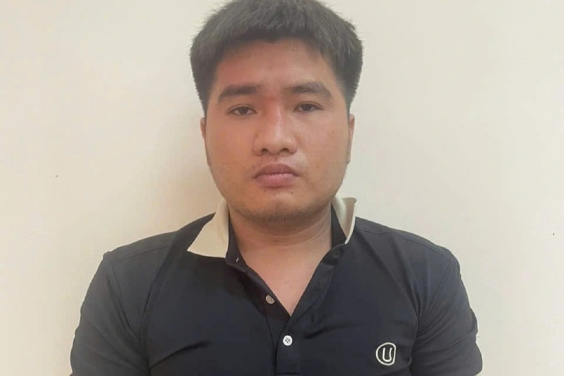 Đối tượng Nguyễn Thành Thông bị công an bắt giữ. Ảnh: Tiền phong