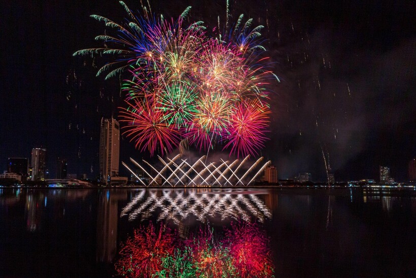Tuần lễ vàng sinh nhật Da Nang Downtown diễn ra đồng hành với hai đêm thi đầu tiên của Lễ hội pháo hoa Quốc tế Đà Nẵng – DIFF 2025