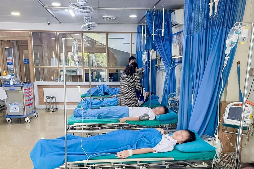 Hiện tình trạng các học sinh đã ổn định, tiếp tục theo dõi. Ảnh: Báo Phú Thọ.