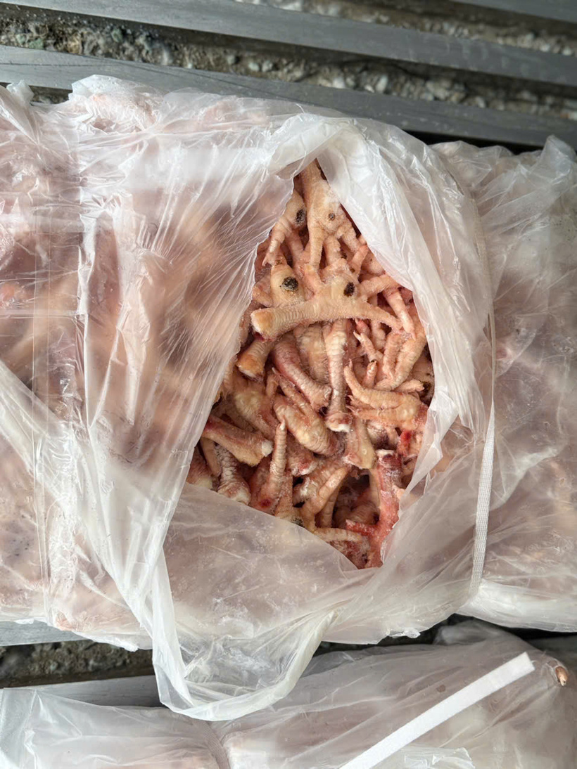 Tang vật vi phạm.