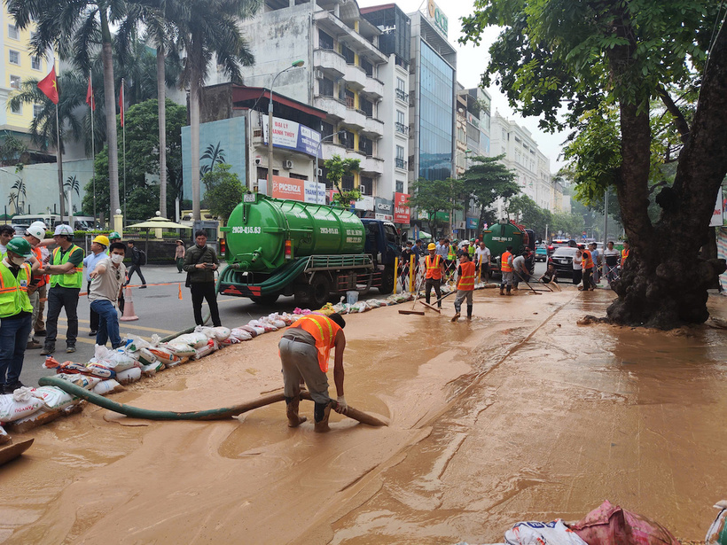 Ngay sau khi nhận được thông tin, nhà thầu thi công đã tiến hành khắc phục