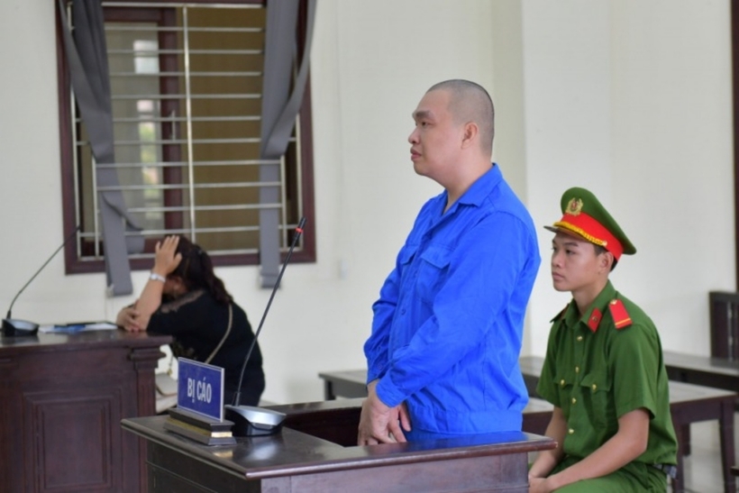 Bị cáo Huỳnh Minh Trí tại phiên tòa sơ thẩm. Ảnh: Công An Nhân Dân