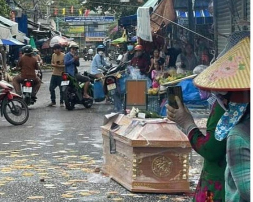Hình ảnh ghi lại sự việc. Ảnh: Người lao động