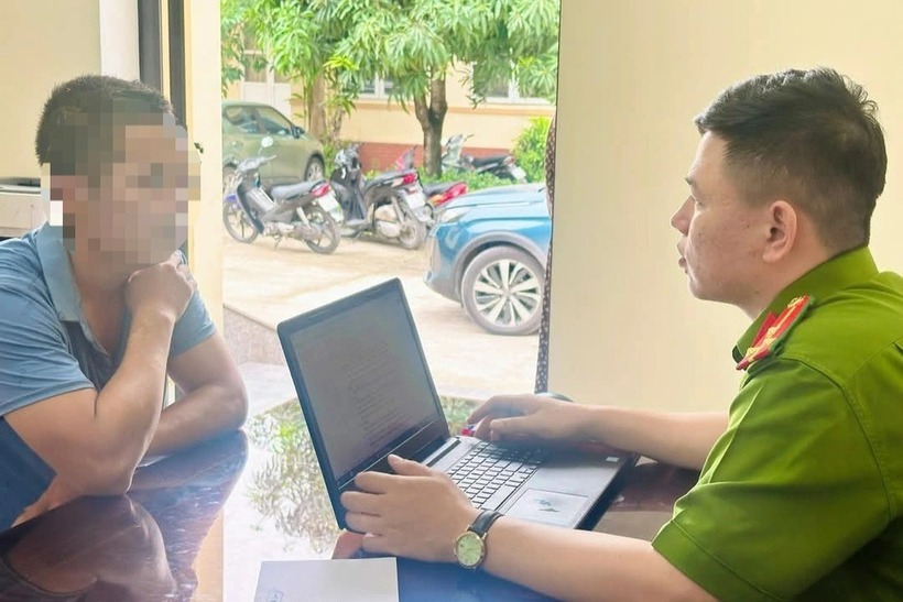 Đối tượng C. tại cơ quan công an. Ảnh: Dân Trí