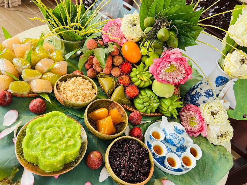 Ngoài mận và vải, trong ngày Tết Đoan ngọ, mọi người có thể ăn thêm một số loại quả mùa hè khác cũng có vị chua ngọt đan xen như chôm chôm, quất hồng bì... Ảnh minh họa.