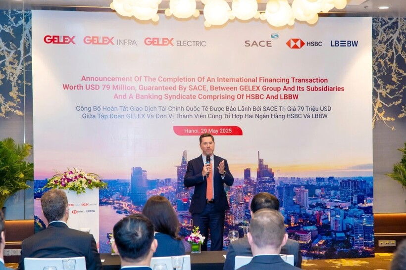 Ông Tim Evans đại diện HSBC Việt Nam tại Lễ công bố chiều 29/5.