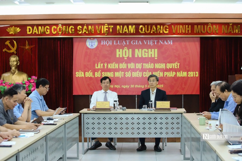 Toàn cảnh hội nghị.