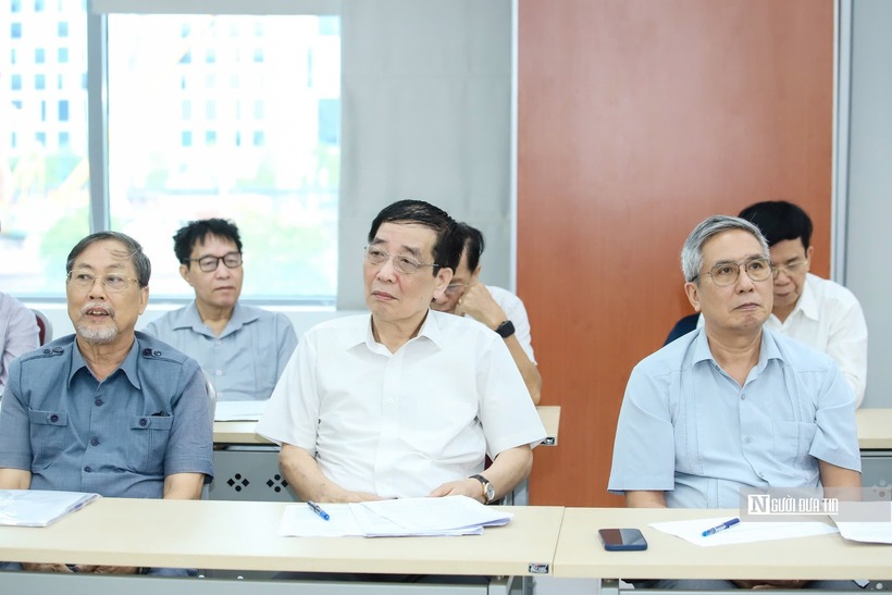Các đại biểu tham dự hội nghị.