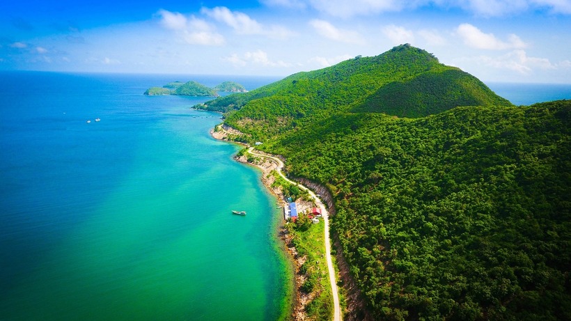 Đến Nam Du, du khách sẽ ngay lập tức bị cuốn hút bởi khung cảnh thiên nhiên thơ mộng và hữu tình. Ảnh minh hoạ.
