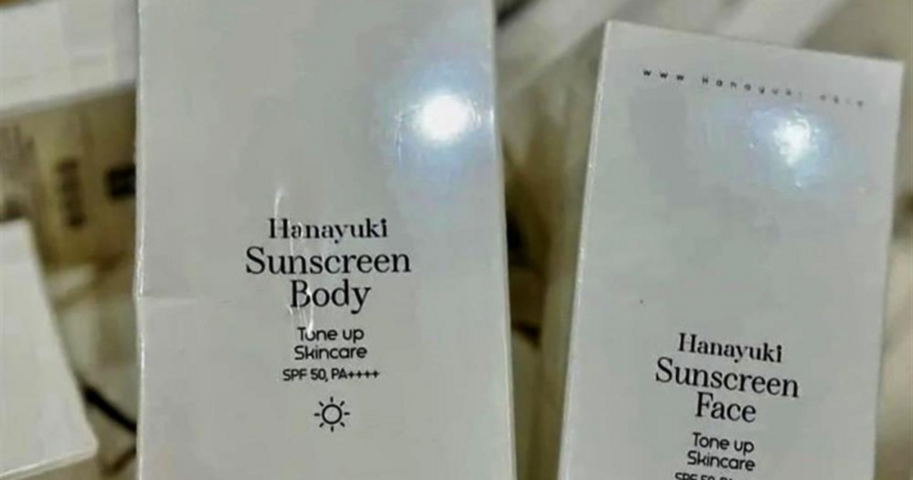 Sản phẩm kem chống nắng Hanayuki Sunscreen Body do Công ty Cổ phần Nhà máy y tế EBC Đồng Nai sản xuất. (Ảnh: Bộ Công an)