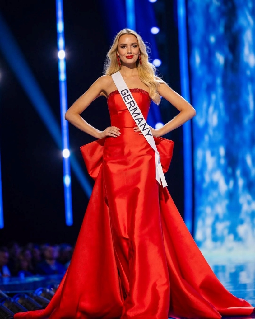 Người đẹp Helena Marlen Bleicher.