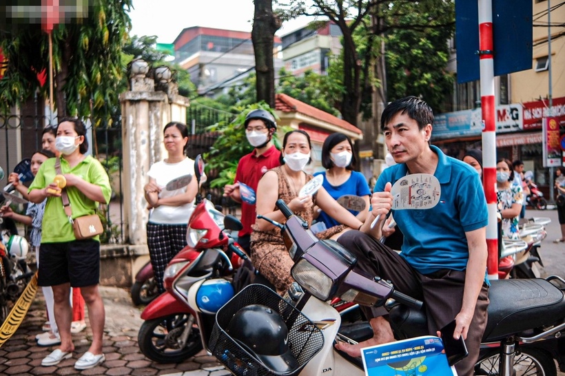 Ở miền Bắc, mưa lớn cục bộ xen kẽ với những khoảng nắng gián đoạn, nhiệt độ cao nhất có thể lên đến 34 độ C. Ảnh minh hoạ.